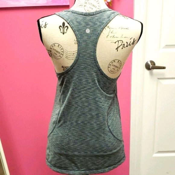 Zella 💟 Grey Striped Racertop Tank Top - Picture 4 of 12